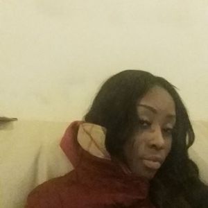 Meet your Posher, Roxanne